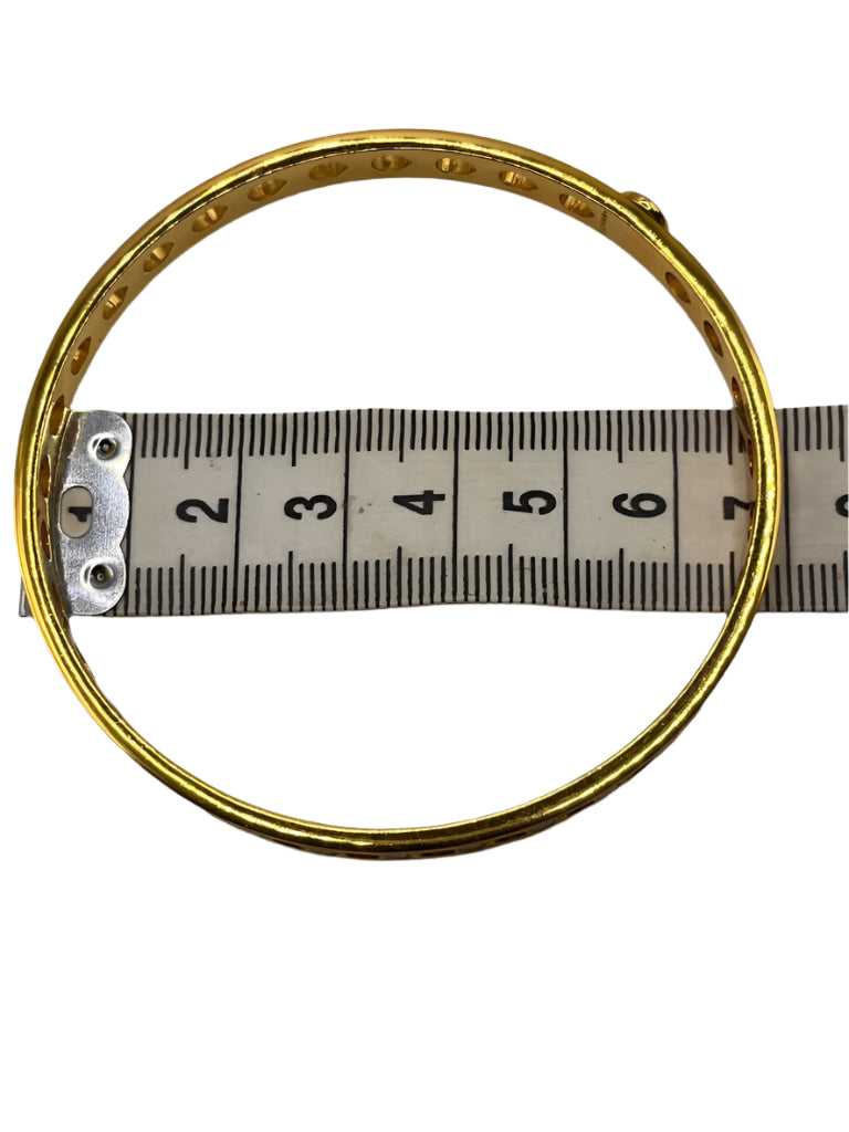 COACH Decorative Gold Bangle - Sizing
