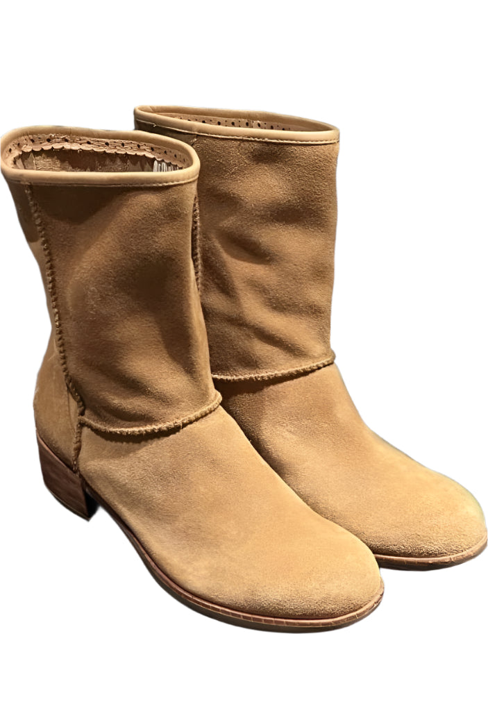 UGG Tan Suede Heeled Boots - UK6.5