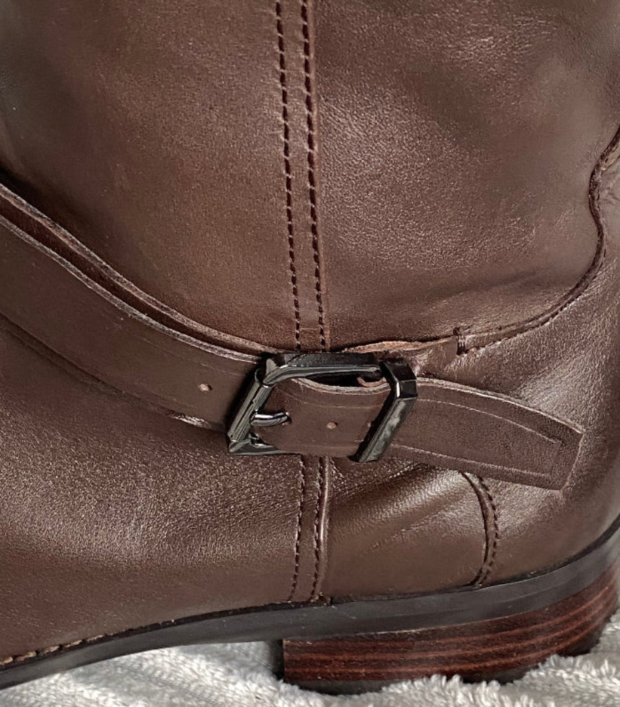 M & S Brown Leather Boots - UK7.5 - Detail