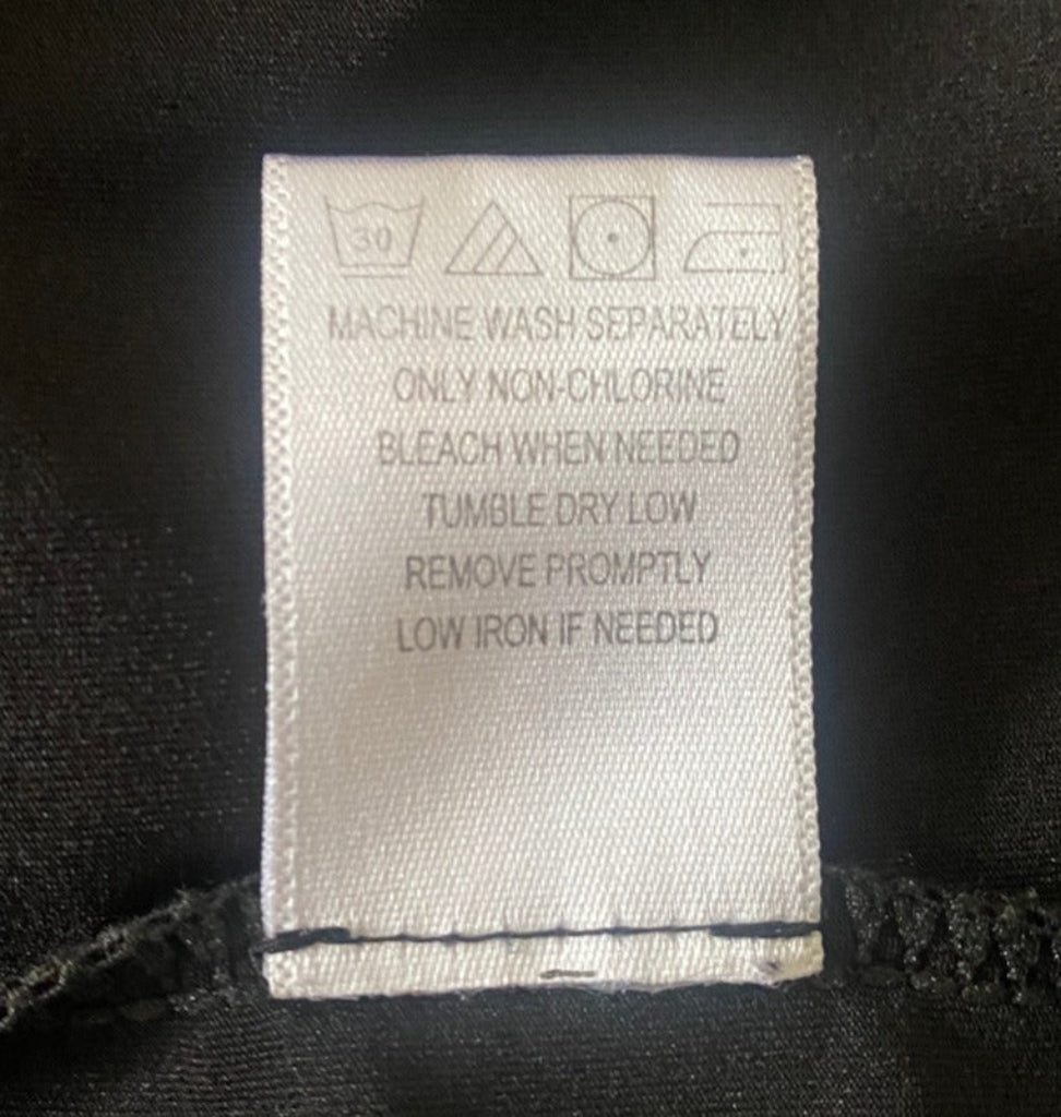RONNI NICOLE Dress Wash Label