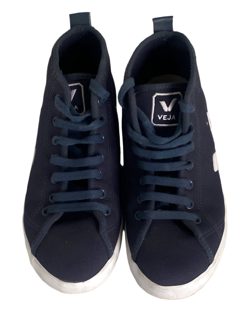 VEJA Navy Canvas Sneakers - UK7