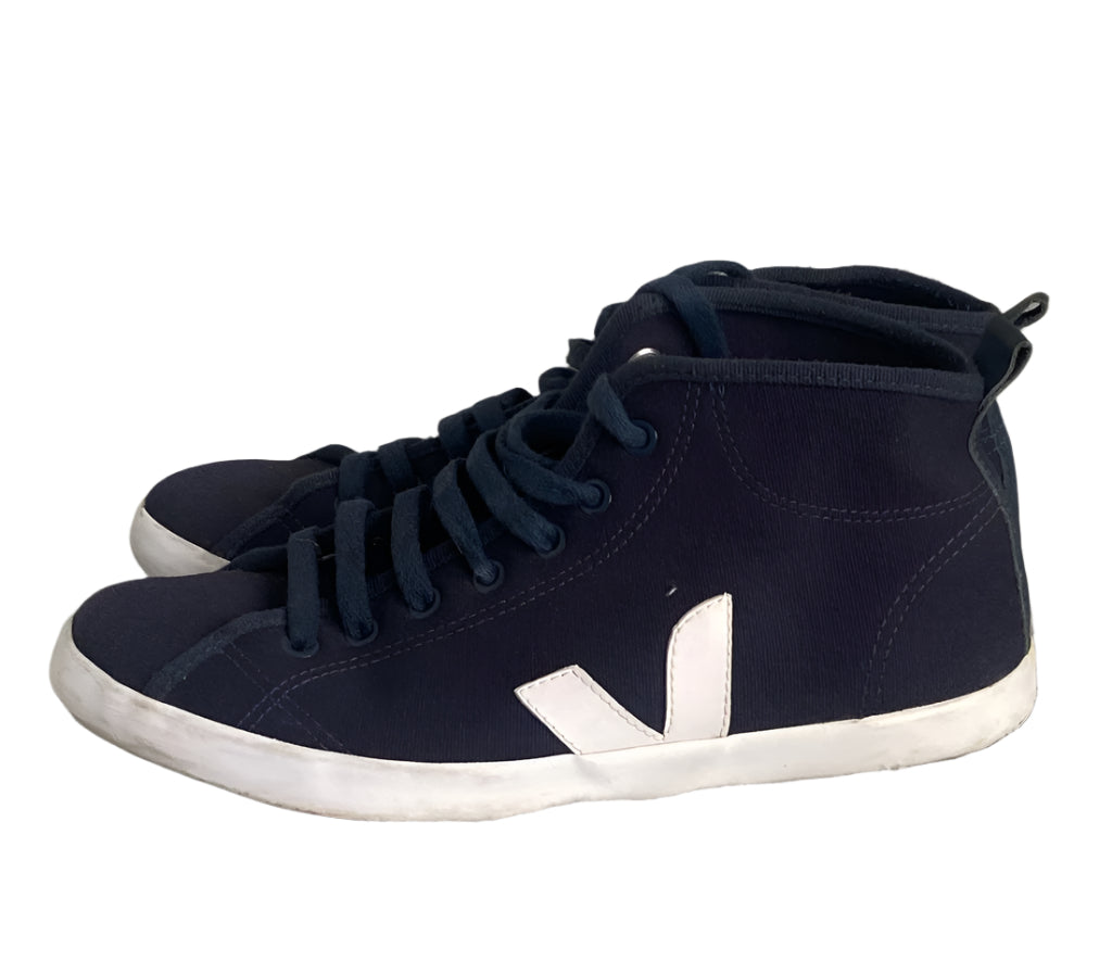 VEJA Navy Canvas Sneakers - UK7