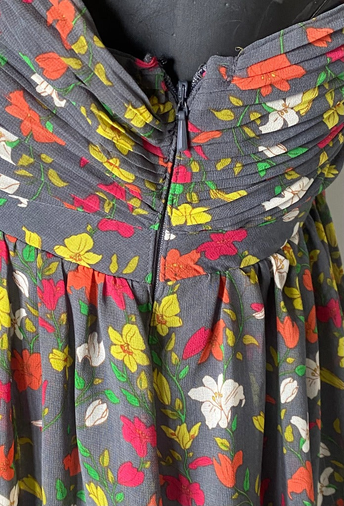 LIPSY Grey Floral Dress - Size UK8 - Zip