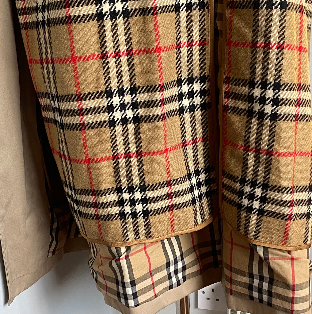 BURBERRYS Classic Trench-Coat & Lining