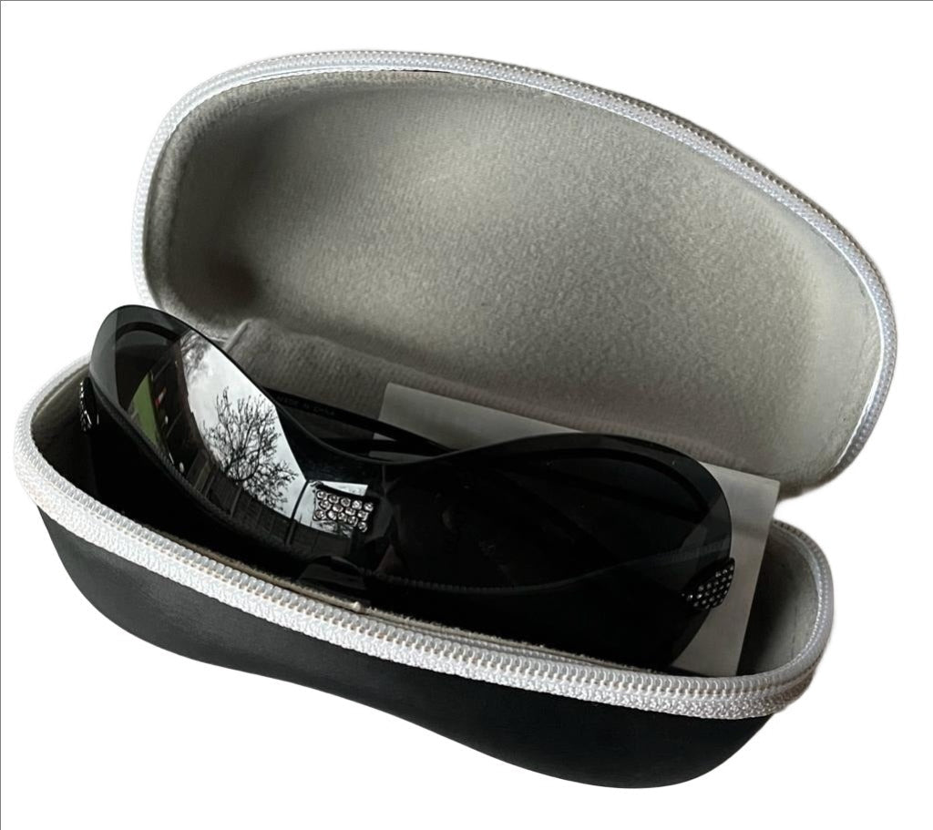 VOGUE Black Oversized Sunglasses