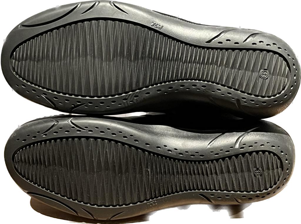 Petasil Black Leather Boots - Soles