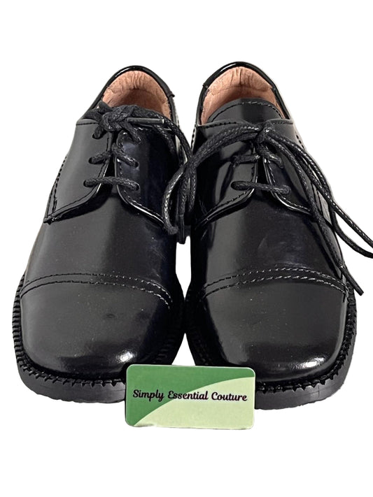 Petasil Black Patent Shoes UK8.5 - NEW
