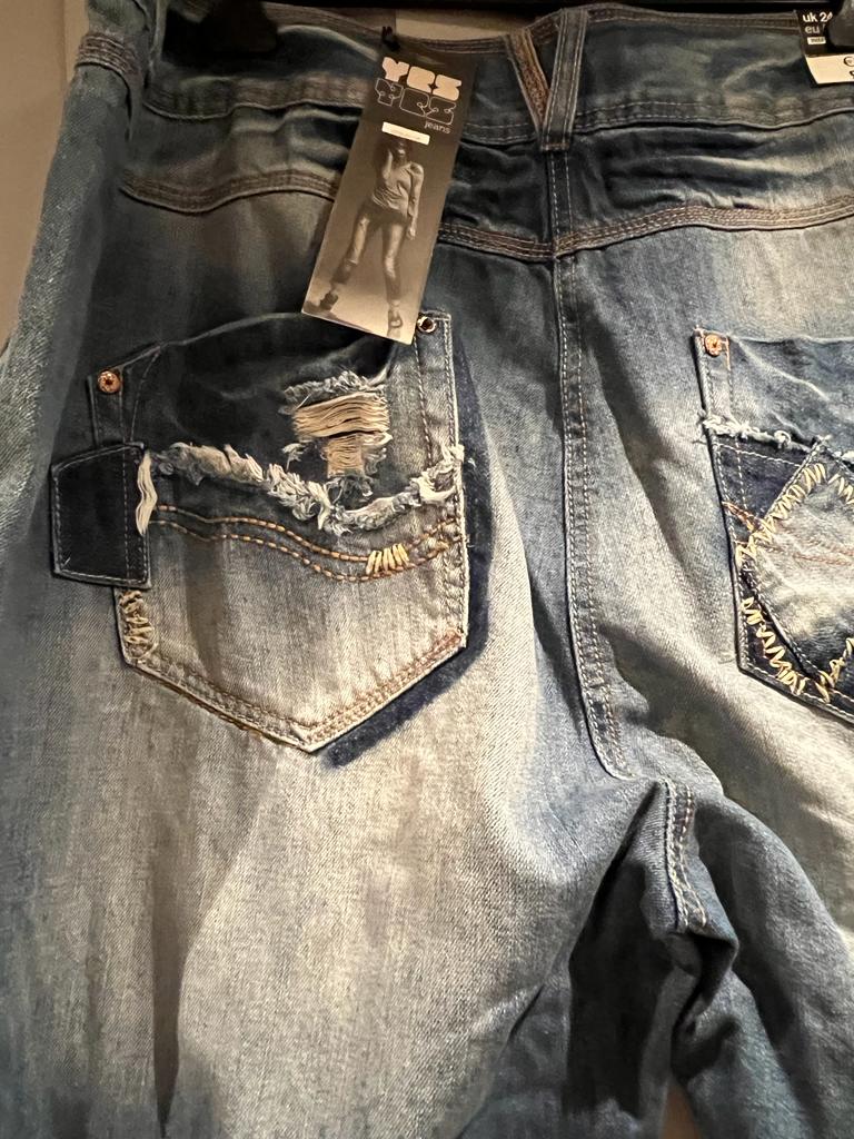 New Look Ripped Blue Jeans UK 24 - Tag