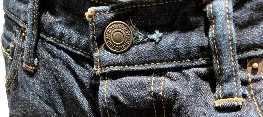 Abercrombie & Fitch - Button
