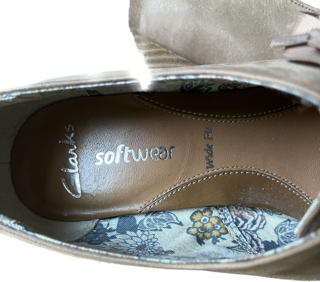 Clarks Grey Cashmere Bow Shoes - UK5