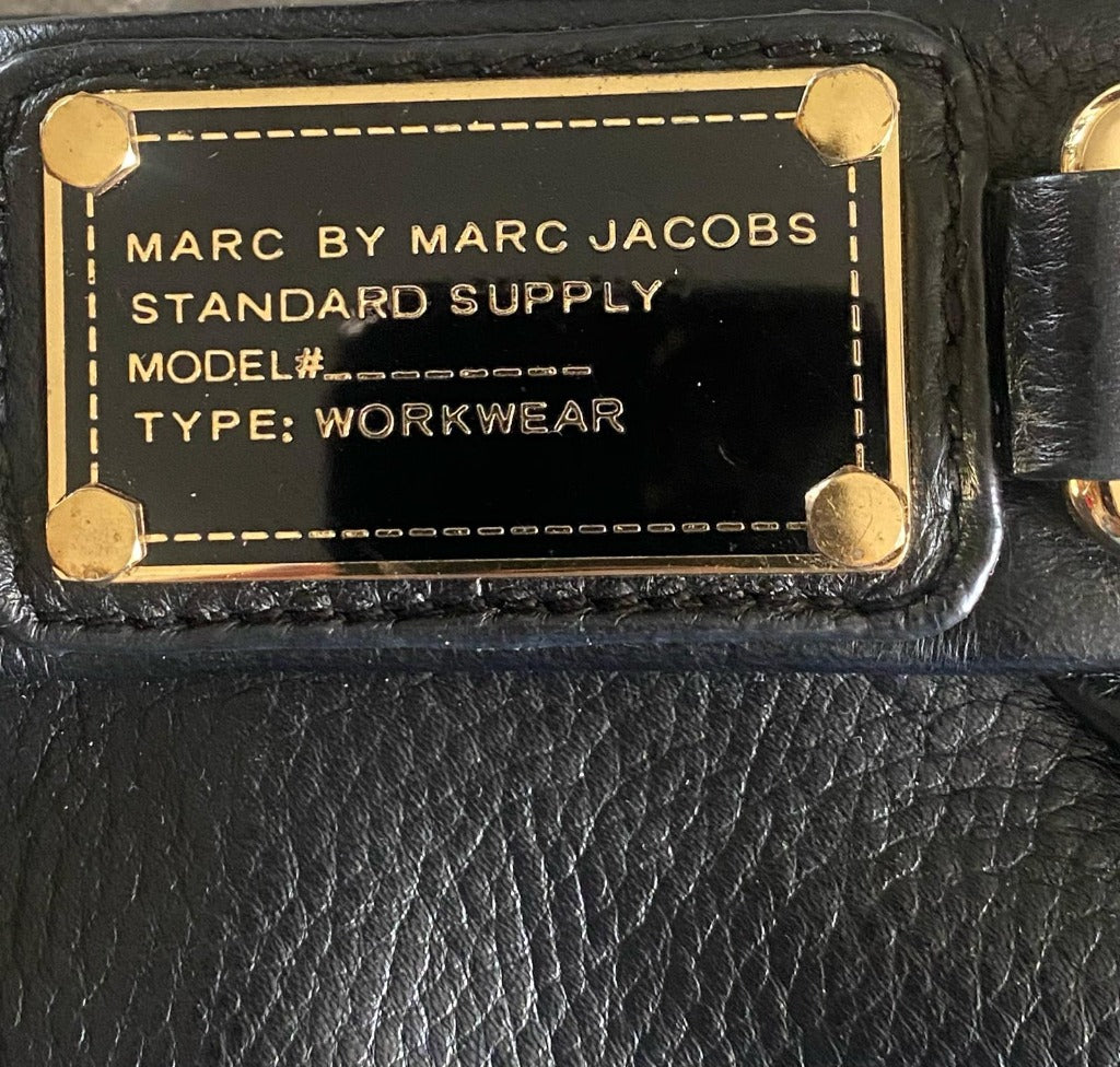 MARC JACOBS Black Leather Wristlet Bag
