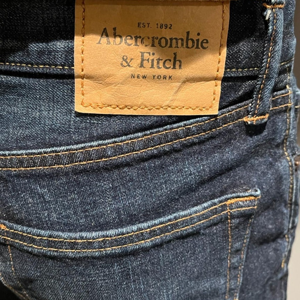 Abercrombie & Fitch - Rear Leather Label
