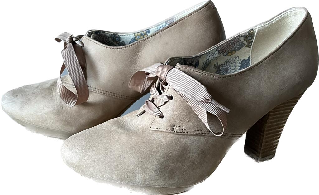 Clarks Grey Cashmere Bow Shoes - UK5