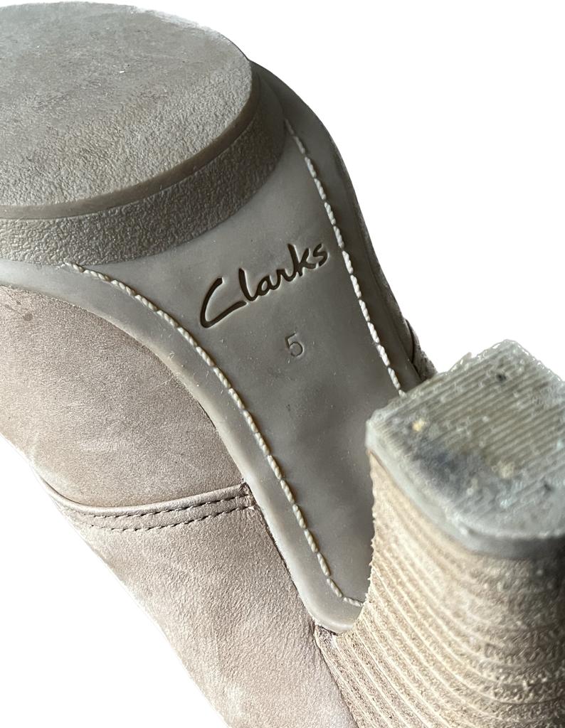 Clarks Grey Cashmere Bow Shoes - UK5