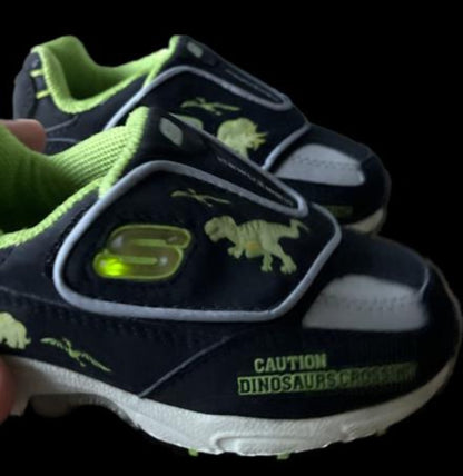 Sketchers Lights-Up Boys Dinosaur Trainers, Size UK5 infant EU21.5 NEW in Box