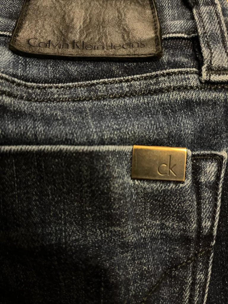 Calvin Klein W29 Jeans - Badging