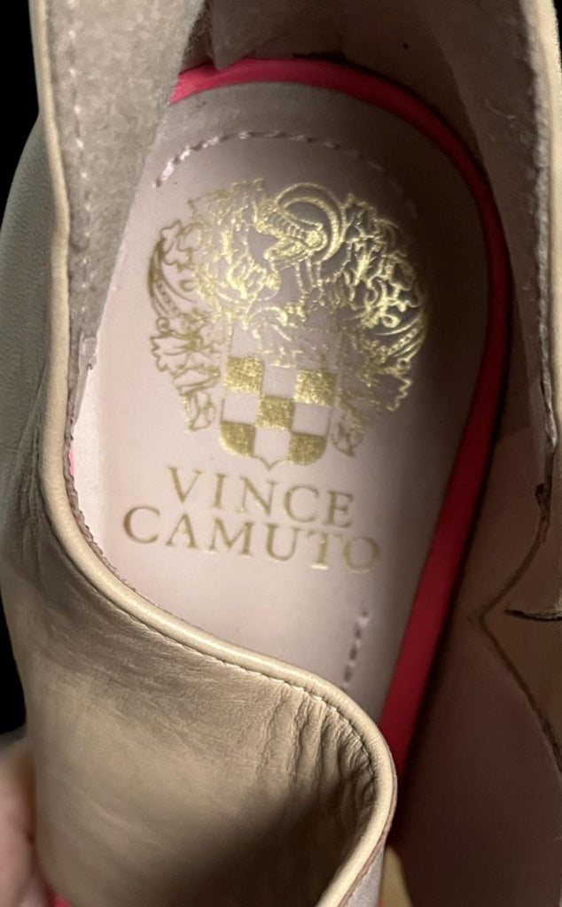 Vince Camuto Logo