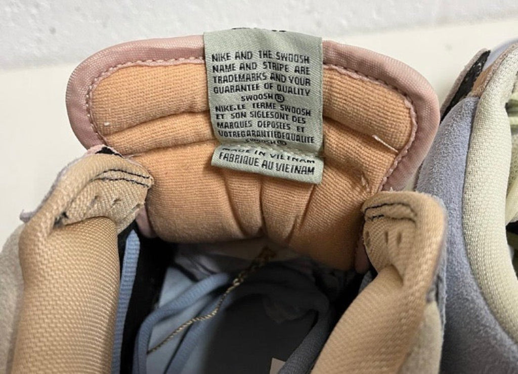Nike Sneakers - SB Dunk High Pro - Tongue Label