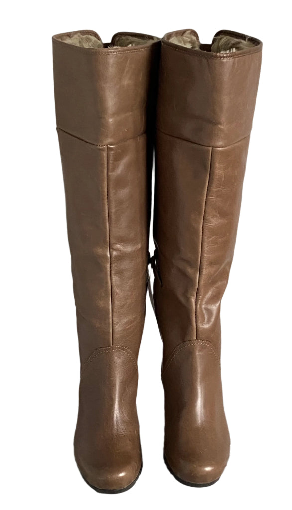 Clarks Khaki Leather Boots - UK6