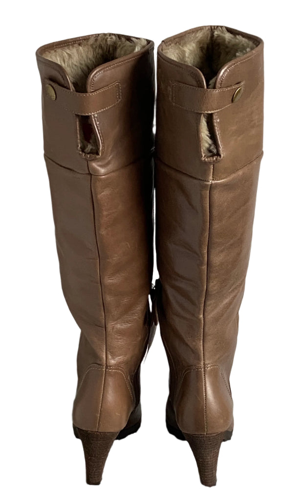 Clarks Khaki Leather Boots - UK6