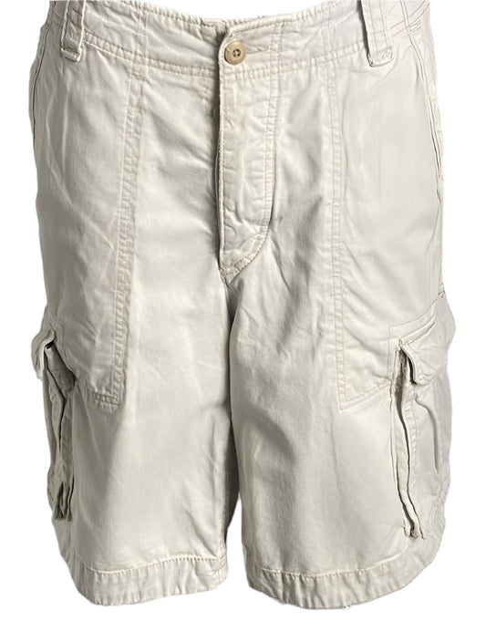 Hollister Cream Cargo Shorts -  W34- Pre-loved in Great Condition