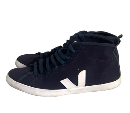 VEJA Navy Canvas Sneakers - UK7