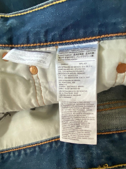 Levis 751 W34 x 32 - Pre-loved