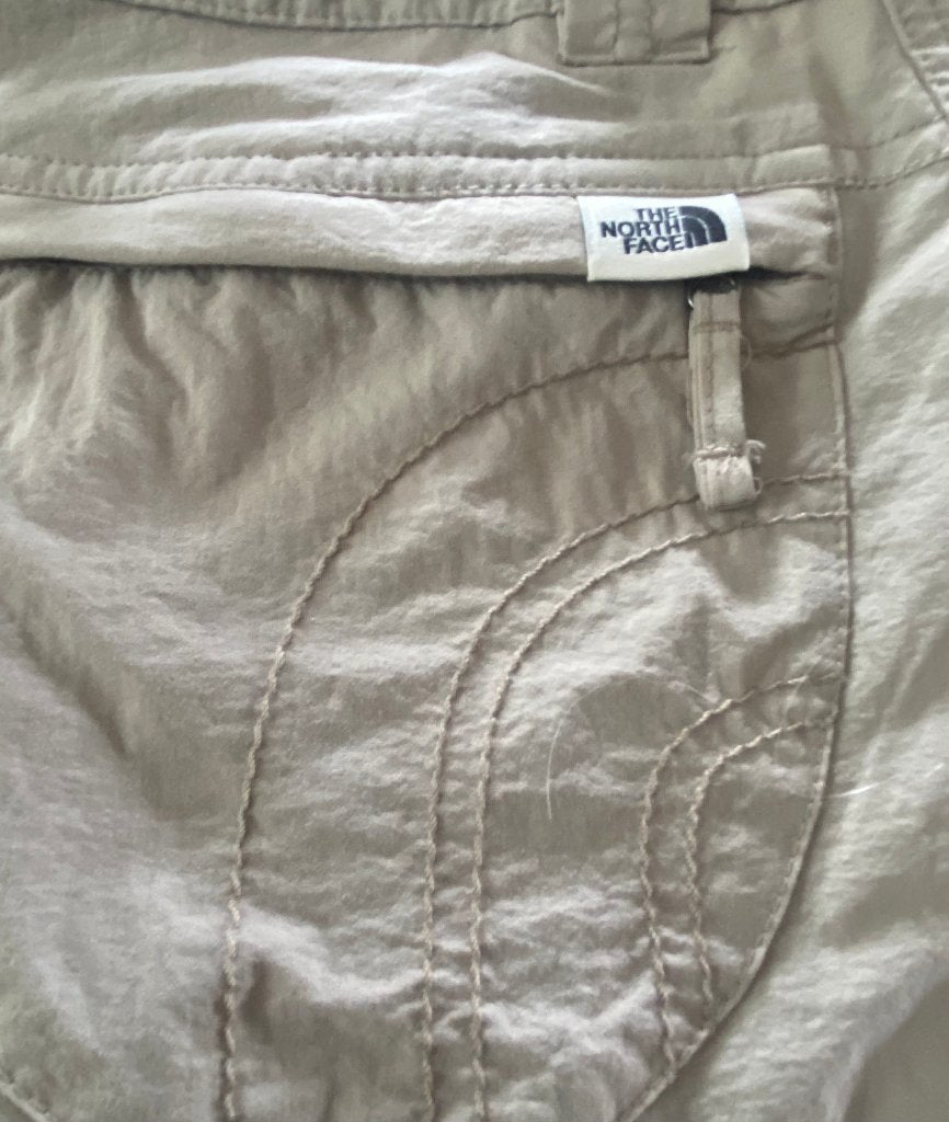 The North Face Shorts Size UK12 - Pre-loved