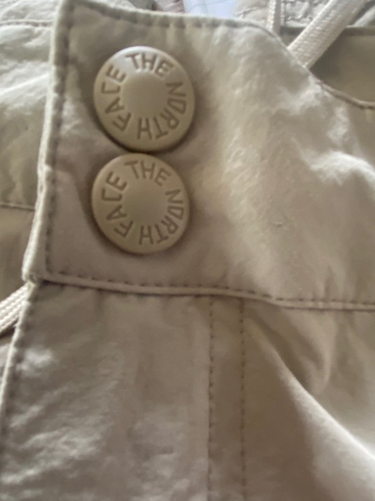 The North Face Shorts Size UK12 - Pre-loved