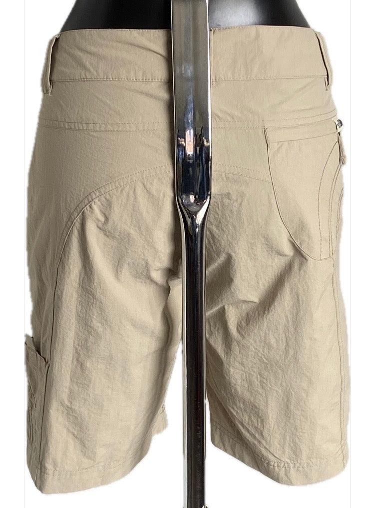 The North Face Shorts Size UK12 - Pre-loved