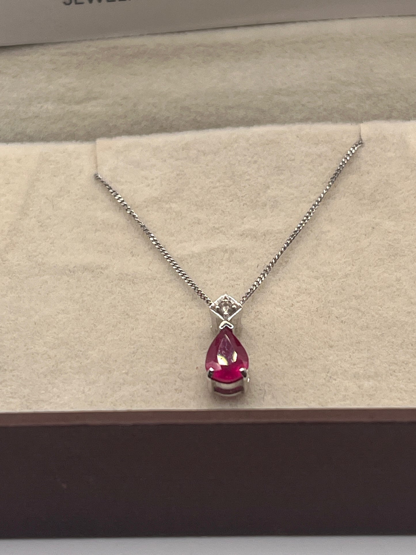 LORDS JEWELS - 9ct White Gold & Red Stone Necklace - Inc. IGI Report