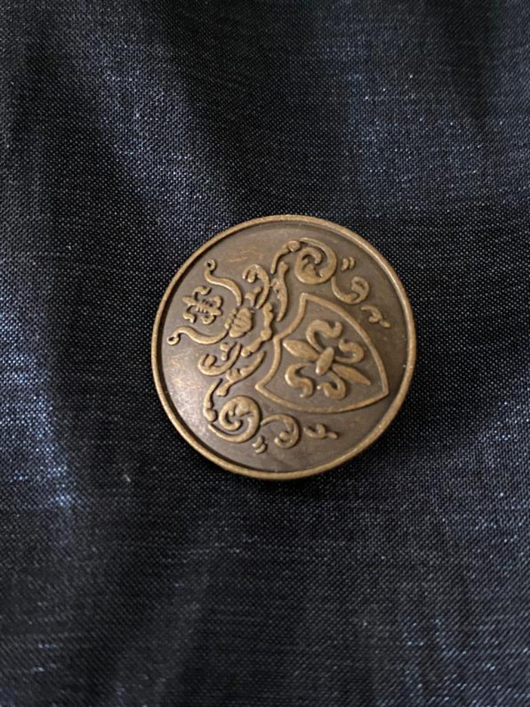 TWIGGY LONDON Button