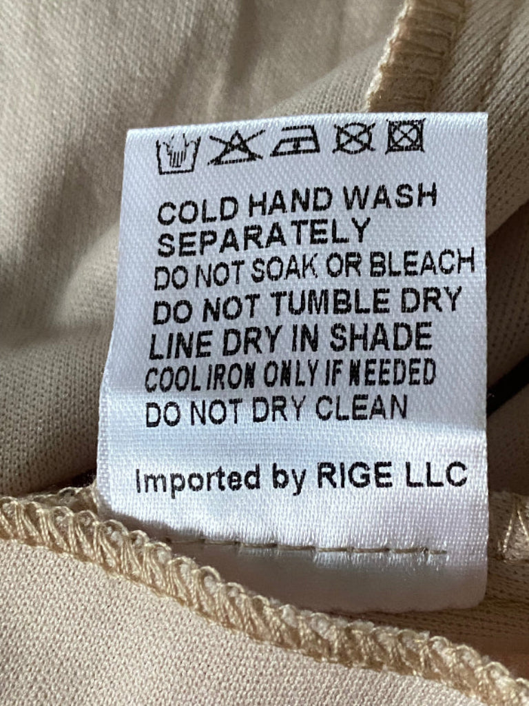 QUIZ Gold & Black Roses Dress - Wash