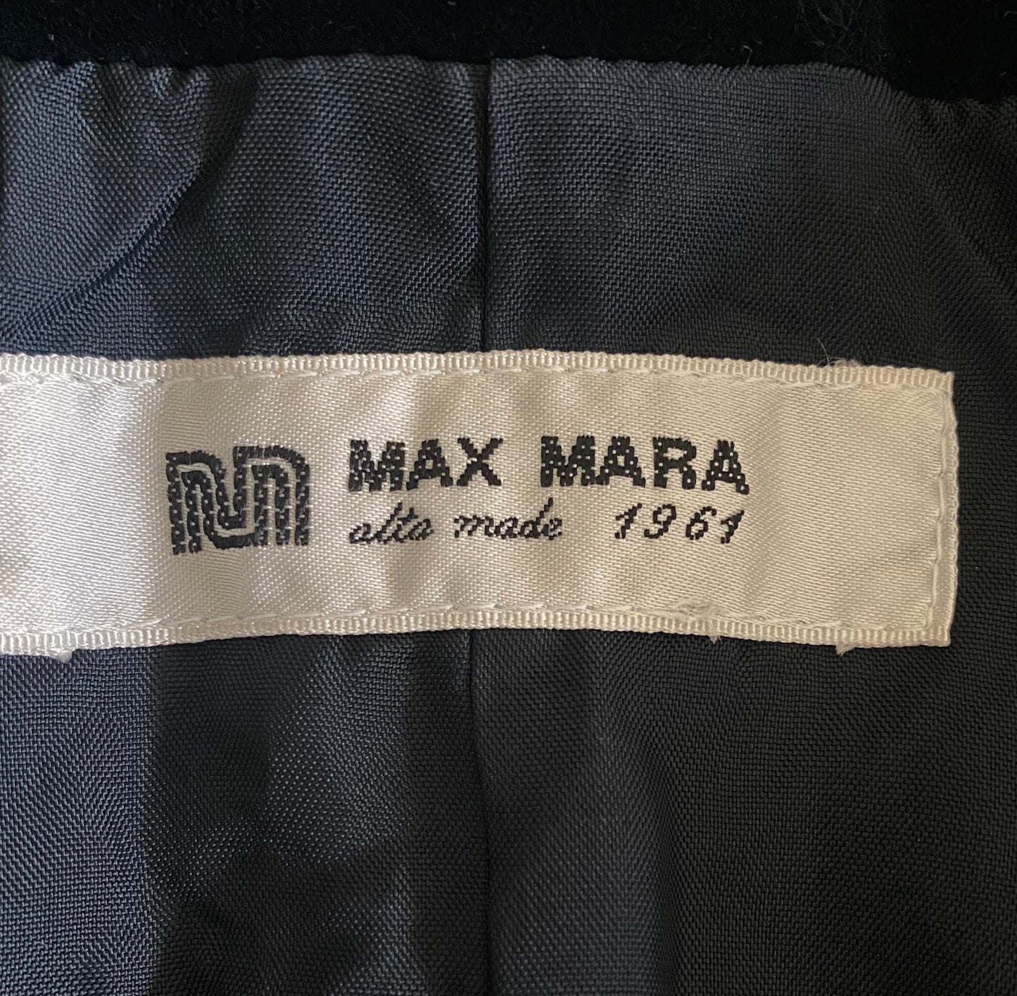 Max Mara Blue Velvet Jacket - Label