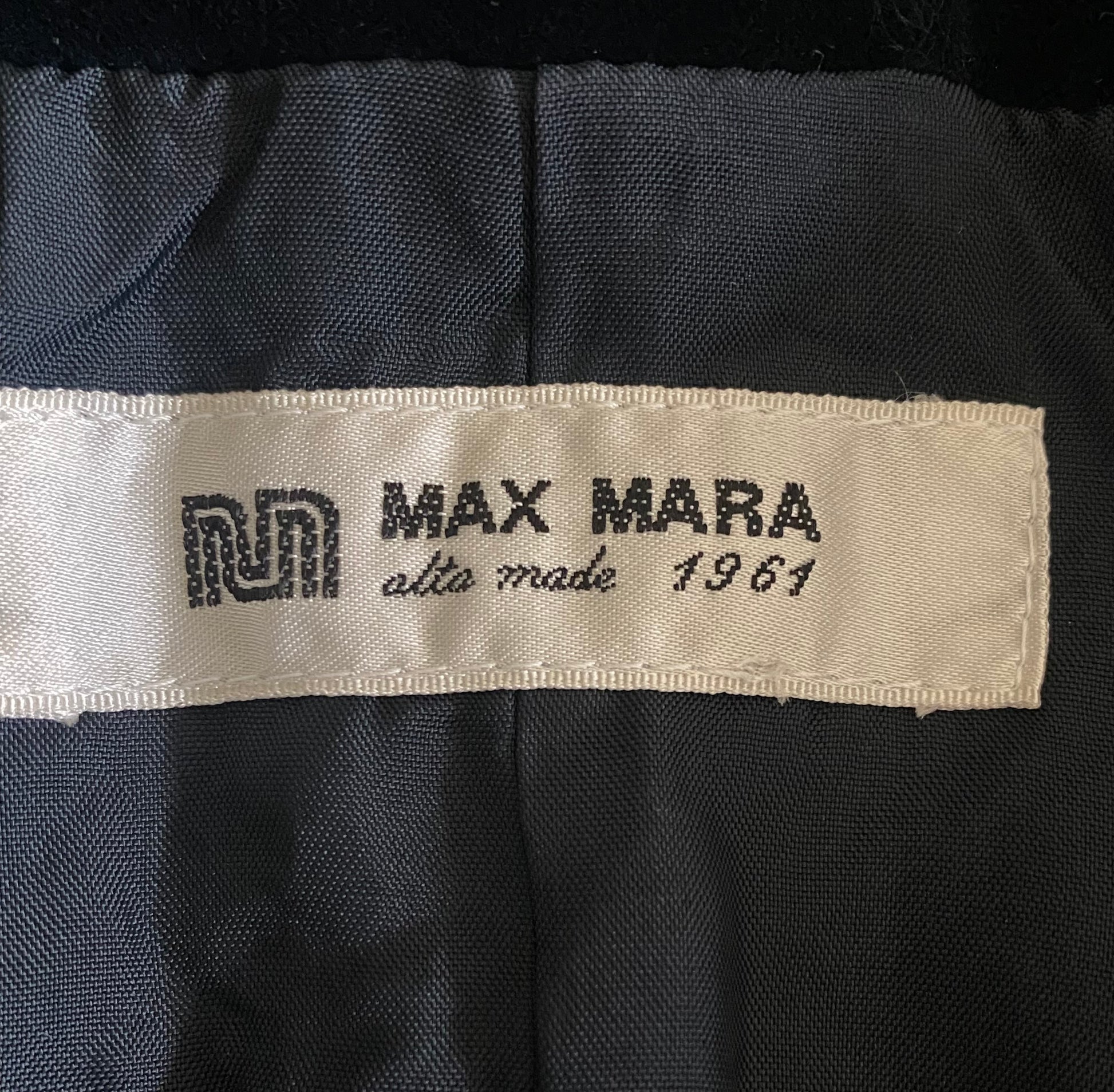 Max Mara Blue Velvet Jacket - Label