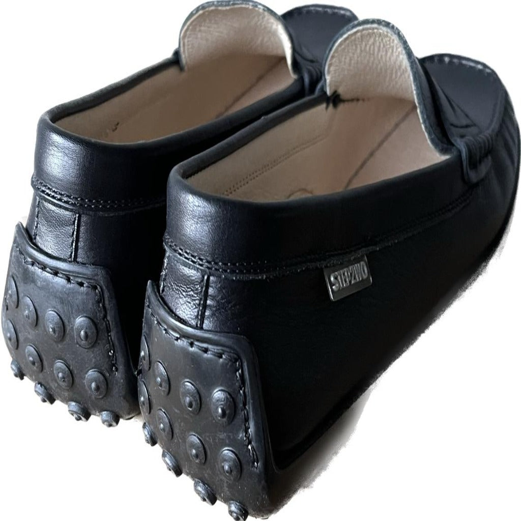 Step2 Black Buddy Leather Girls Loafers size UK1 to UK3 EU33 to EU35.  NEW in Box