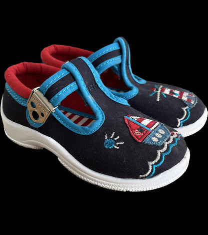 Start-Rite Portland Bill play shoes size UK5.5F  NEWin box